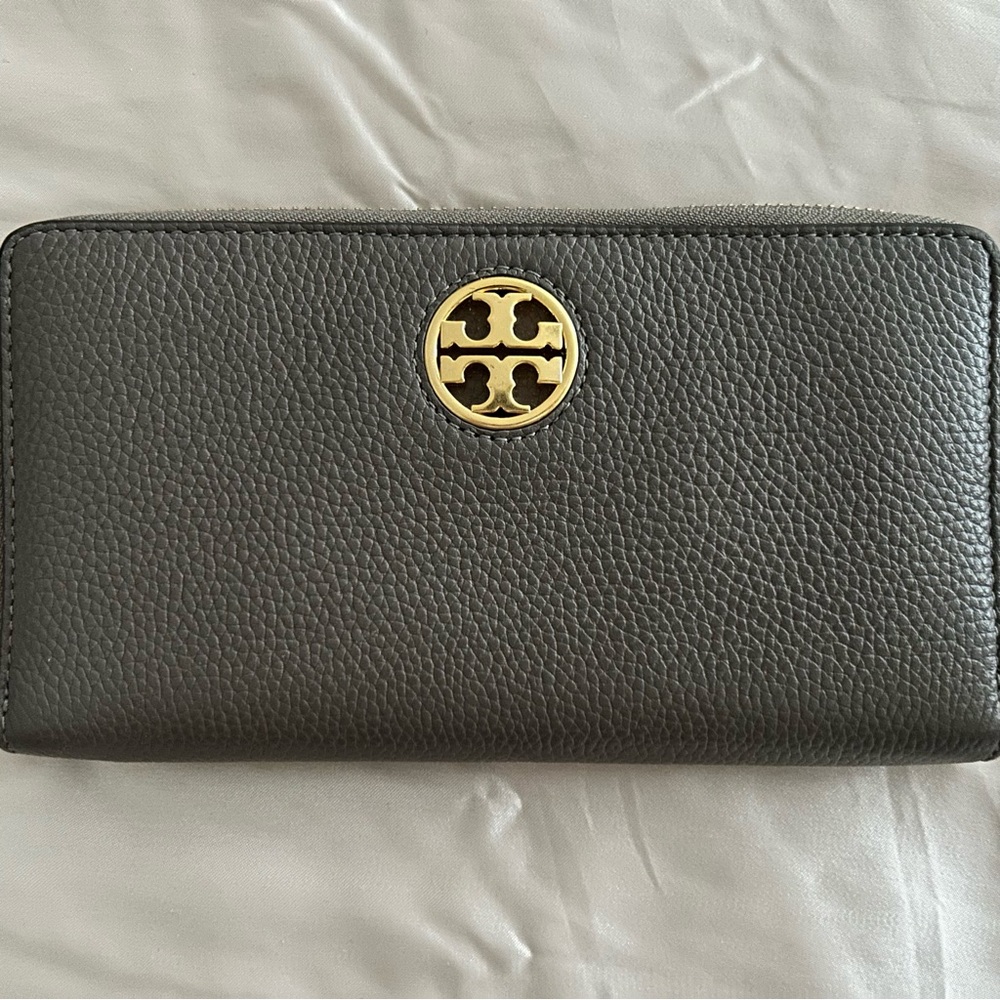 Tory Burch Wallet 🤍